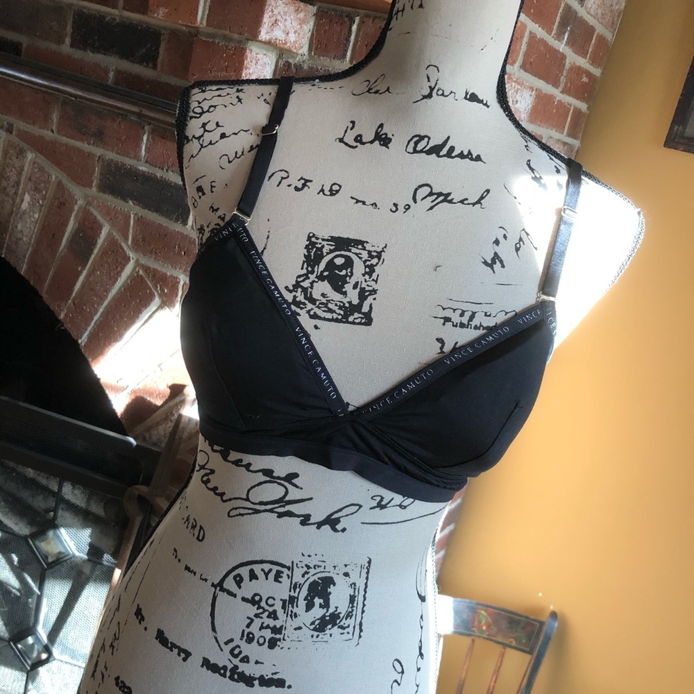 💙Vince Camuto bra